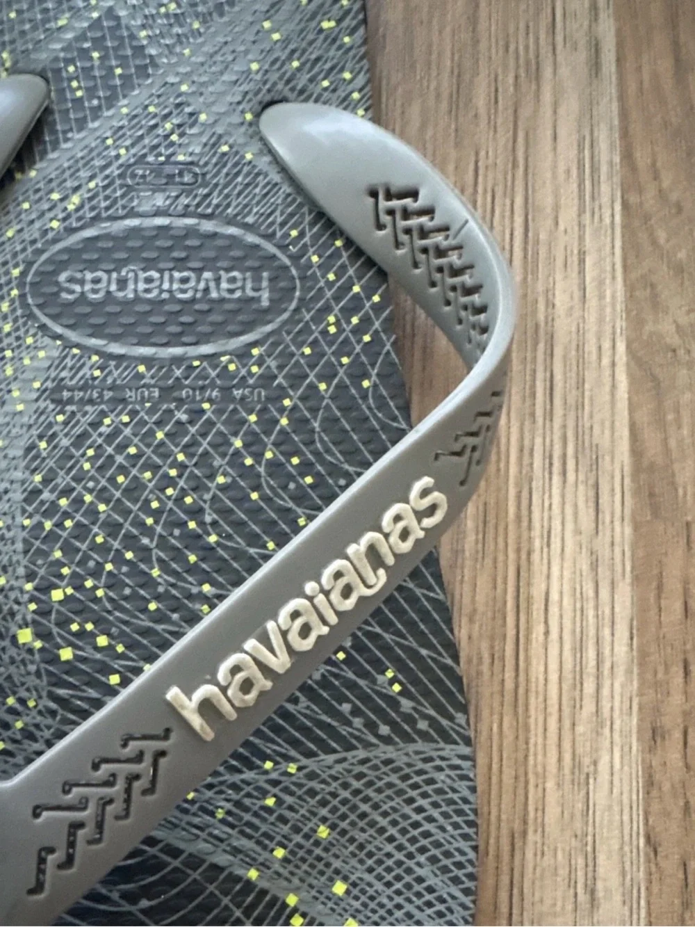 Havaianas Kids Blue and Gray Graphic Flip Flops